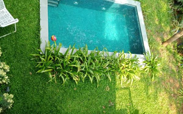 Private pool